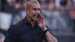 Foto: Ettore Chiereguini/AGIF - Vem improvisando Renato Augusto como um falso nove