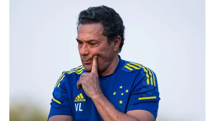 Foto: Bruno Haddad/Cruzeiro - Vanderlei Luxemburgo, pensativo na Toca