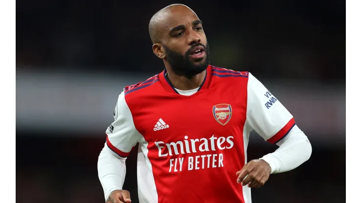 Alexandre Lacazette, atacante do Arsenal, está na mira de clubes ingleses