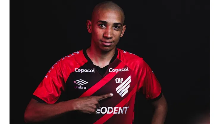 Foto: José Tramontin/athletico.com.br - Pablo Siles é anunciado no Furacão depois de uma longa novela