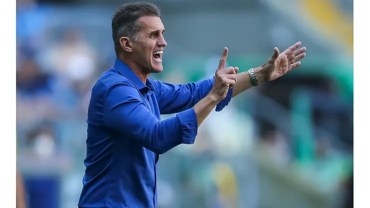 Foto: Pedro H. Tesch/AGIF | Vagner Mancini projeta Grêmio x Fluminense