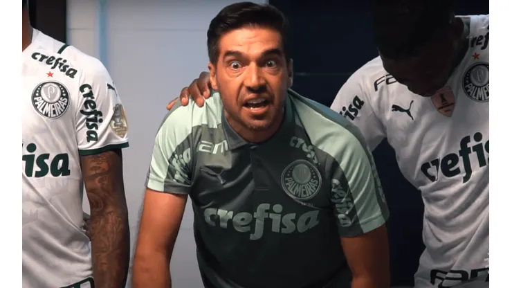 Foto: Reprodução/TV Palmeiras - Abel contagia elenco do Palmeiras na conversa poucos minutos antes de clássico