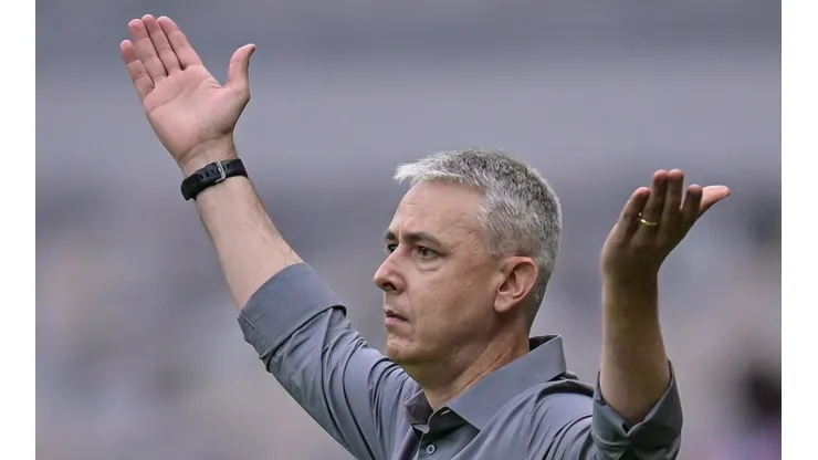 Foto: Pedro Vilela/Getty Images | Tiago Nunes vê '9' sendo especulado no Ceará