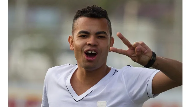 Foto: Daniel Augusto Jr. - Agência Corinthians - Dentinho está no Brasil para descansar e ouvir propostas
