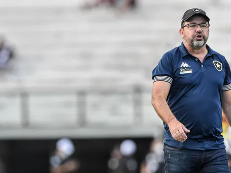 Enderson fala sobre reestruturação no Botafogo e exalta elenco: 'Privilegiado'