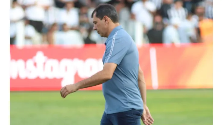 Foto: (Fernanda Luz/AGIF) - Fábio Carille fez uma análise do desempenho do Santos no clássico