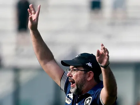 Enderson Moreira não fala sobre permanência e diz estar focado na Série B