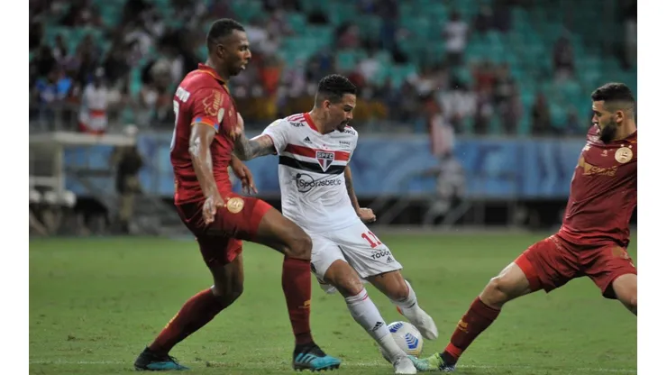 São Paulo não embala e perde para o Bahia por 1 x 0 para o Campeonato Brasileiro. (Foto: Jhony Pinho/AGIF)