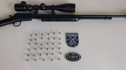 Arma que foi apreendida pela policia | Crédito: Reprodução