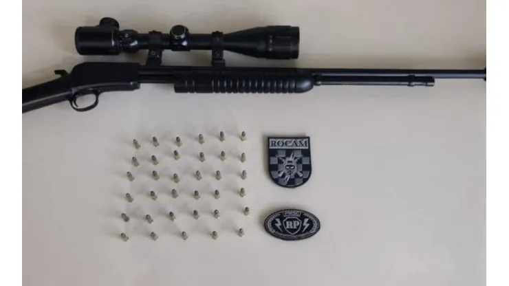 Arma que foi apreendida pela policia | Crédito: Reprodução