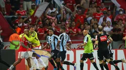 Patrick levou cartão vermelho após provocar jogadores do Grêmio