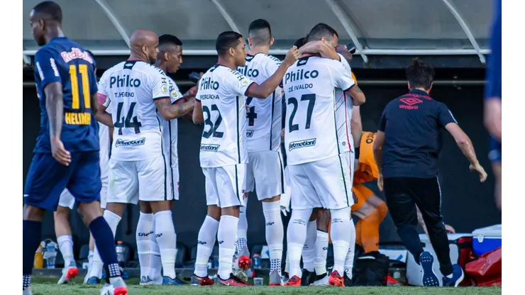 Em prévia da final da Sul-Americana, Athletico-PR vence RB Bragantino por 2 a 0 pelo Brasileirão. (Foto: Diogo Reis/AGIF)