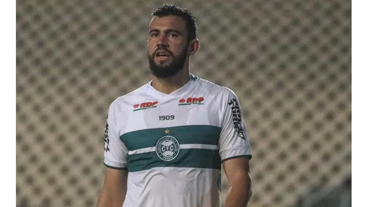 Foto: (Ronald Felipe/AGIF) - Castán quer Coritiba mais atento na reta final da Série B