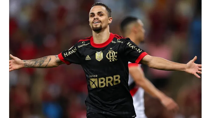 Michael celebra um dos gols na vitória sobre o Atlético-GO (Foto: Getty Images)