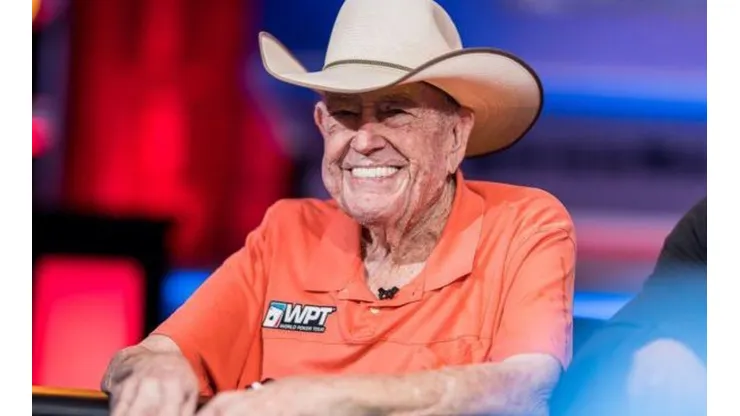 Doyle Brunson voltou para o MAin Event da WSOP (Foto: Hayley Hochstetler/PokerNews)