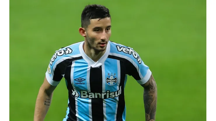 Foto: Pedro H. Tesch/AGIF - Villasanti pode ceder a vaga para que Mancini promova alteração tática