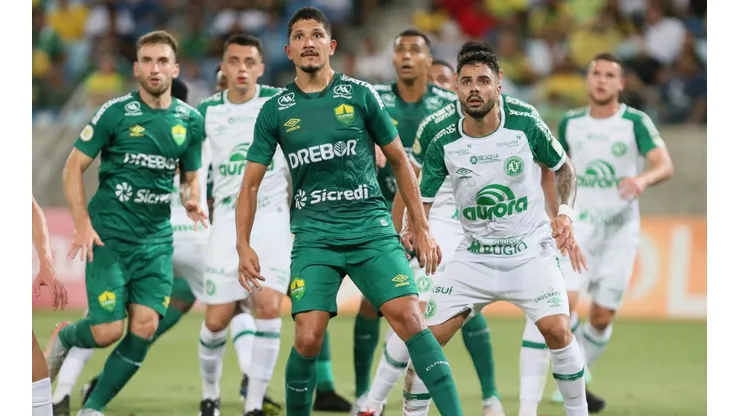 Cuiabá e Chapecoense empataram por 0 a 0 (Foto: Gil Gomes/AGIF)