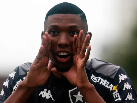 Da turbulência à glória! Kanu emplaca 100 jogos no Botafogo e expõe superação. Veja o que o xerife falou