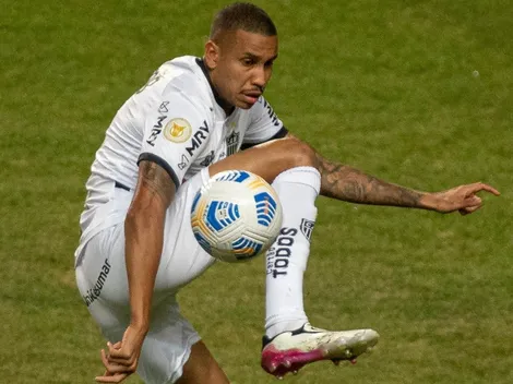 Cuca não faz rodeios e explica Jair fora do time titular do Atlético