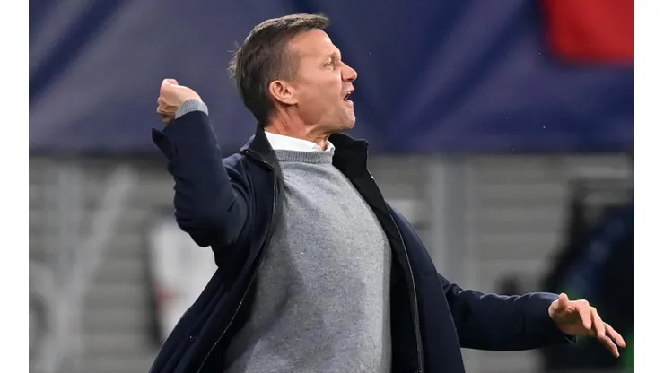 Jesse Marsch ficou irritado com o árbitro na partida entre PSG e RB Leipzig (Getty Images)