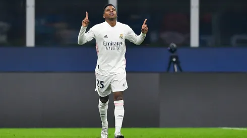 Foto: Valerio Pennicino/Getty Images | Rodrygo 'inspira' Real Madrid a buscar joia do Santos