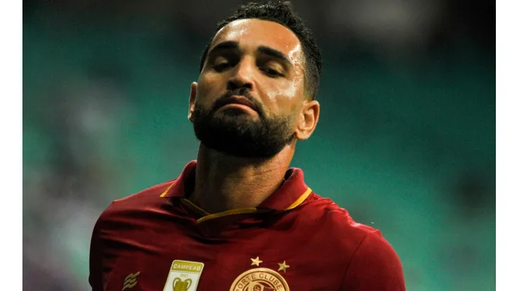 Foto: Jhony Pinho/AGIF - Gilberto: contrato com o Bahia acaba em dezembro