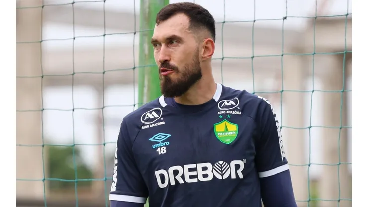 Cuiabá x Chapecoense; prognósticos dessa partida da 31ª rodada onde o goleiro Walter deve defender o gol do Douradão (Foto: AssCom Dourado)