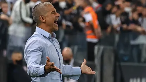 Foto: Marcello Zambrana/AGIF - Meia não vinha tendo oportunidades com Sylvinho