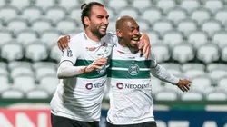 Foto: Robson Mafra/AGIF | Léo Gamalho será titular logo mais