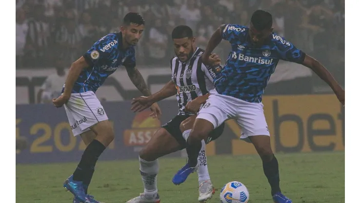 Grêmio perde mais uma no Brasileirão e situação para se livrar do rebaixamento fica cada vez mais difícil. (Foto: Fernando Moreno/AGIF|)