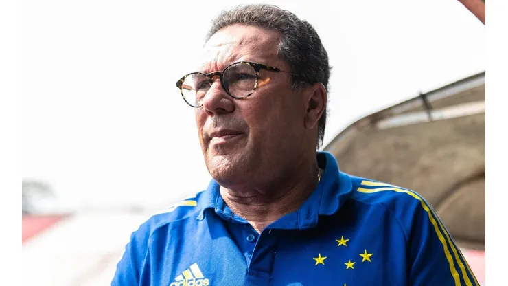 Bruno Haddad/Cruzeiro - Luxemburgo: Dificuldades para montar a equipe da Raposa