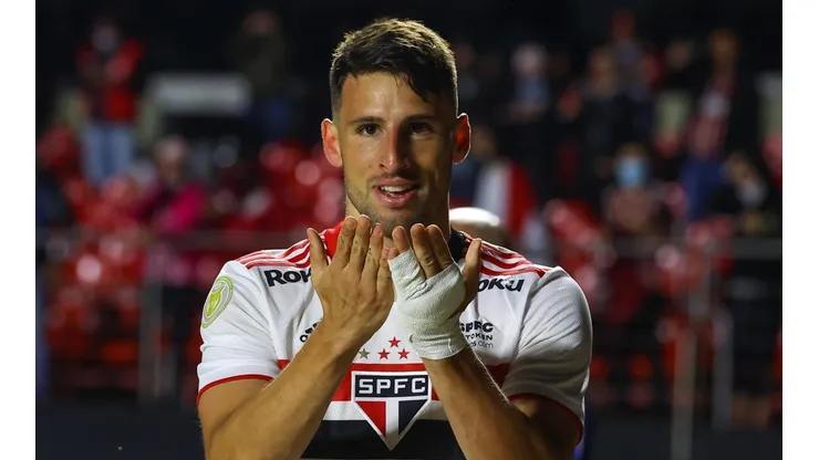 Foto: Marcello Zambrana/AGIF - Calleri deve voltar contra o Bahia e Ceni pode promover o 'ataque total' do Tricolor
