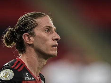 Léo Moura 'dedura' posicionamento de Filipe Luís sobre Renato