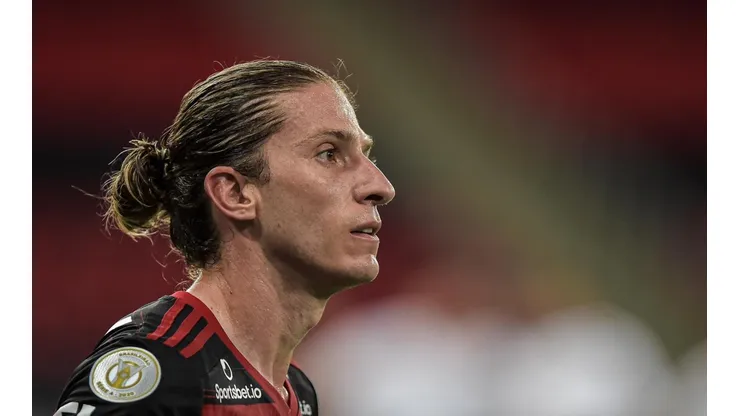 Foto: Thiago Ribeiro/AGIF - Filipe Luís é titular absoluto no Mengão