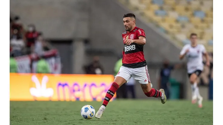 Arrascaeta voltou lesionado após servir a seleção uruguaia na Data Fifa | Crédito: Thiago Ribeiro/AGIF