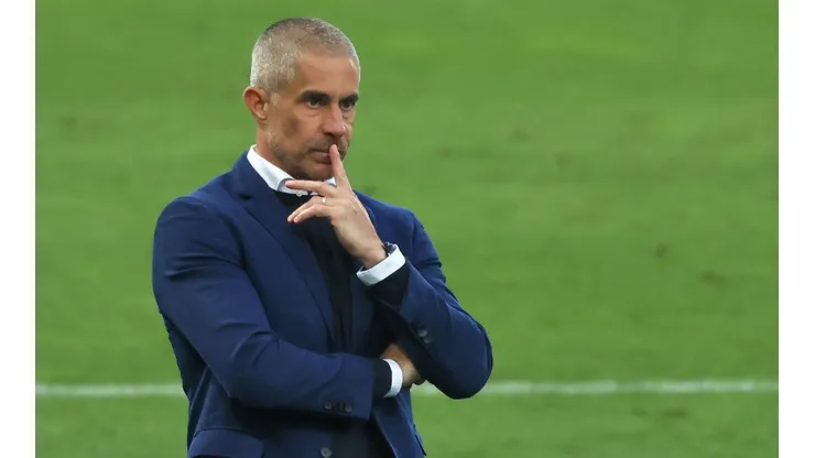 Foto: Marcello Zambrana/AGIF - Sylvinho vem enaltecendo o jovem meio-campista