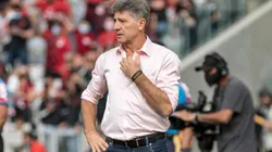 Renato não economizou críticas a arbitragem (Foto: Robson Mafra/AGIF)