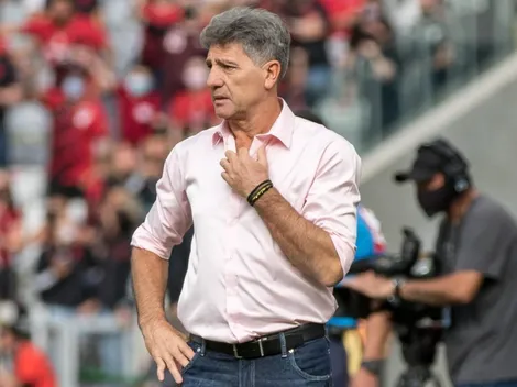 Renato critica arbitragem: 'No próximo jogo meu jogador pode dar soco?'