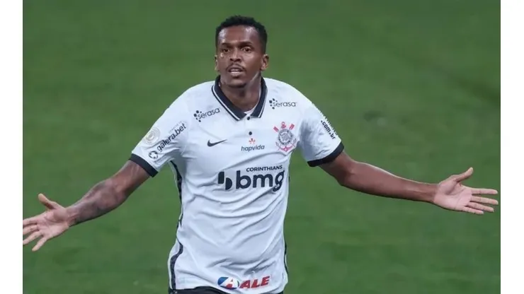 Jô com nova função no Corinthians? Atacante registra marca surpreendente. (Foto: Marcello Zambrana/AGIF)