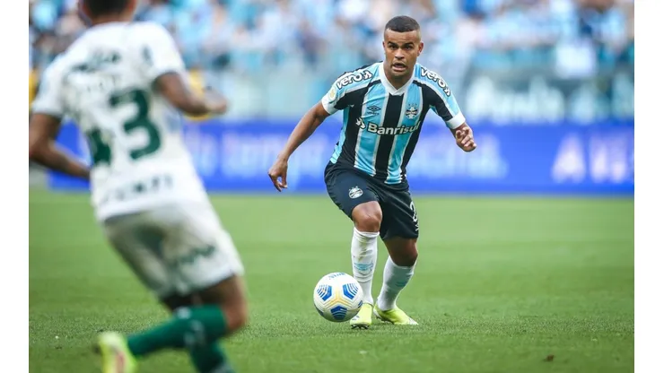Foto: Lucas Uebel/Grêmio/Divulgação - Alisson: pode perder vaga no time