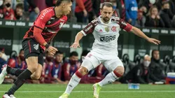 Confronto desta terça-feira, 02, será contra o Athletico, na Arena da Baixada | Crédito: Robson Mafra/AGIF