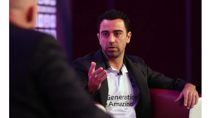 Foto: Tom Dulat/Getty Images | Xavi tem data para acertar saída do Al Sadd e acertar com o Barcelona
