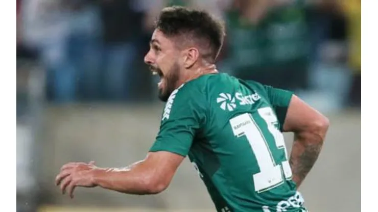 Rafael Gava celebra o gol marcado contra o RB Bragantino (Foto: Gil Gomes/AGIF)