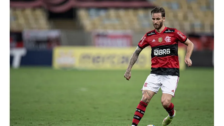 Léo Pereira falou sobre a vitória contra o Atlético-MG (Foto: Jorge Rodrigues/AGIF)
