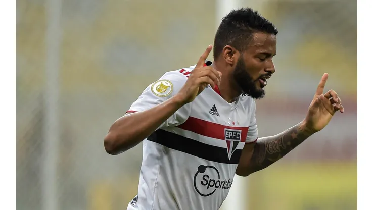 Reinaldo exaltou "atuação" da partida contra o Internacional (Foto: Thiago Ribeiro/AGIF)