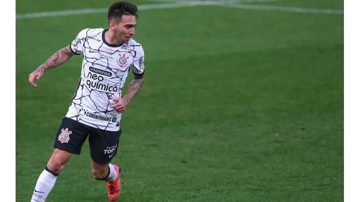 Gustavo Mosquito pode voltar a ser titular caso GP não renove com o Corinthians