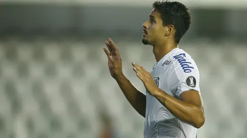 Lucas Veríssimo agitou a web após interagir com o Santos