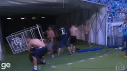 Cenas de selvageria na Arena do Grêmio (Foto: Reprodução/Globo)