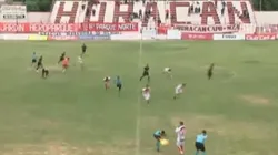 Partida de futebol, na Argentina, foi interrompida quando começaram os disparos vindos da bancada - Imagem: Reprodução