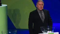 Zico comemora dia do flamenguista e pede para torcida acreditar no time (Foto: Thiago Ribeiro/AGIF)